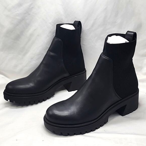 🚨NEW🚨STEVE MADDEN🚨 HOLLEY BLACK ANKLE CHUNKY CHELSEA BOOT LADIES 12 NWOB - Picture 1 of 16
